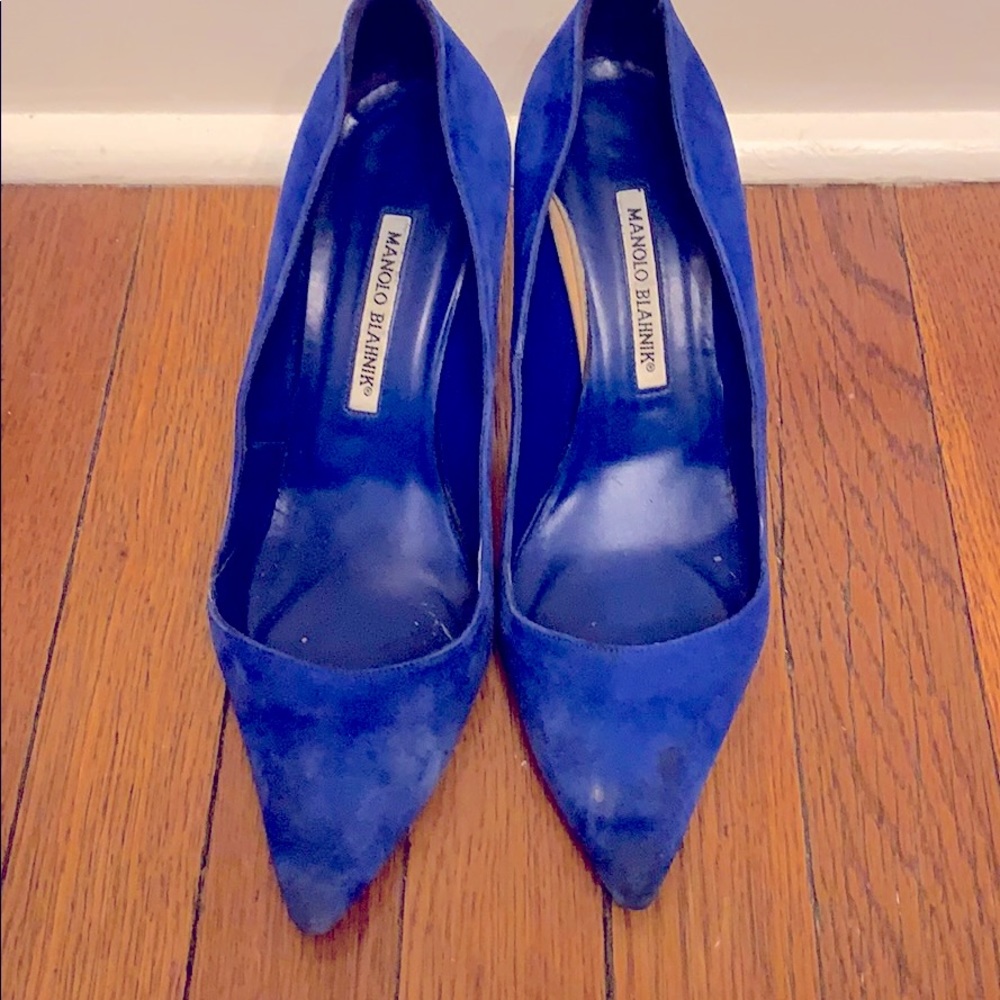 Manolo Blahnik Cobalt Blue Suede Pointed-Toe Pumps